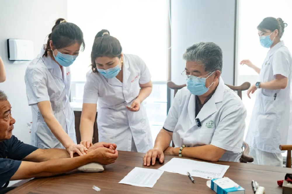 名医来啦 | 齐向华教授周五下午亲临济南承正堂中医坐诊